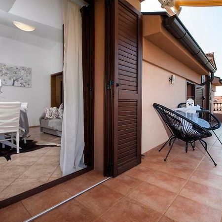 Apartment Len Rovinj Exterior photo